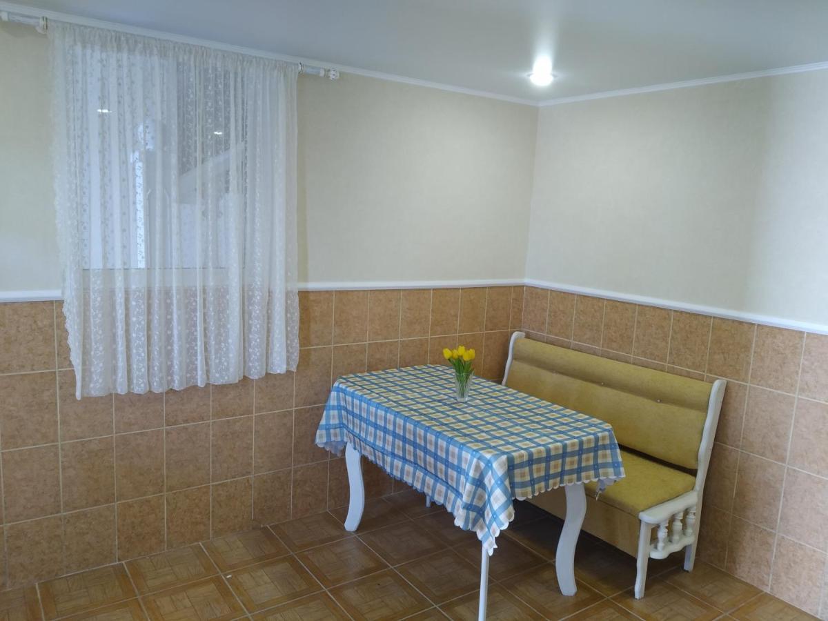 Guest House Liel Sukhumi Exterior photo